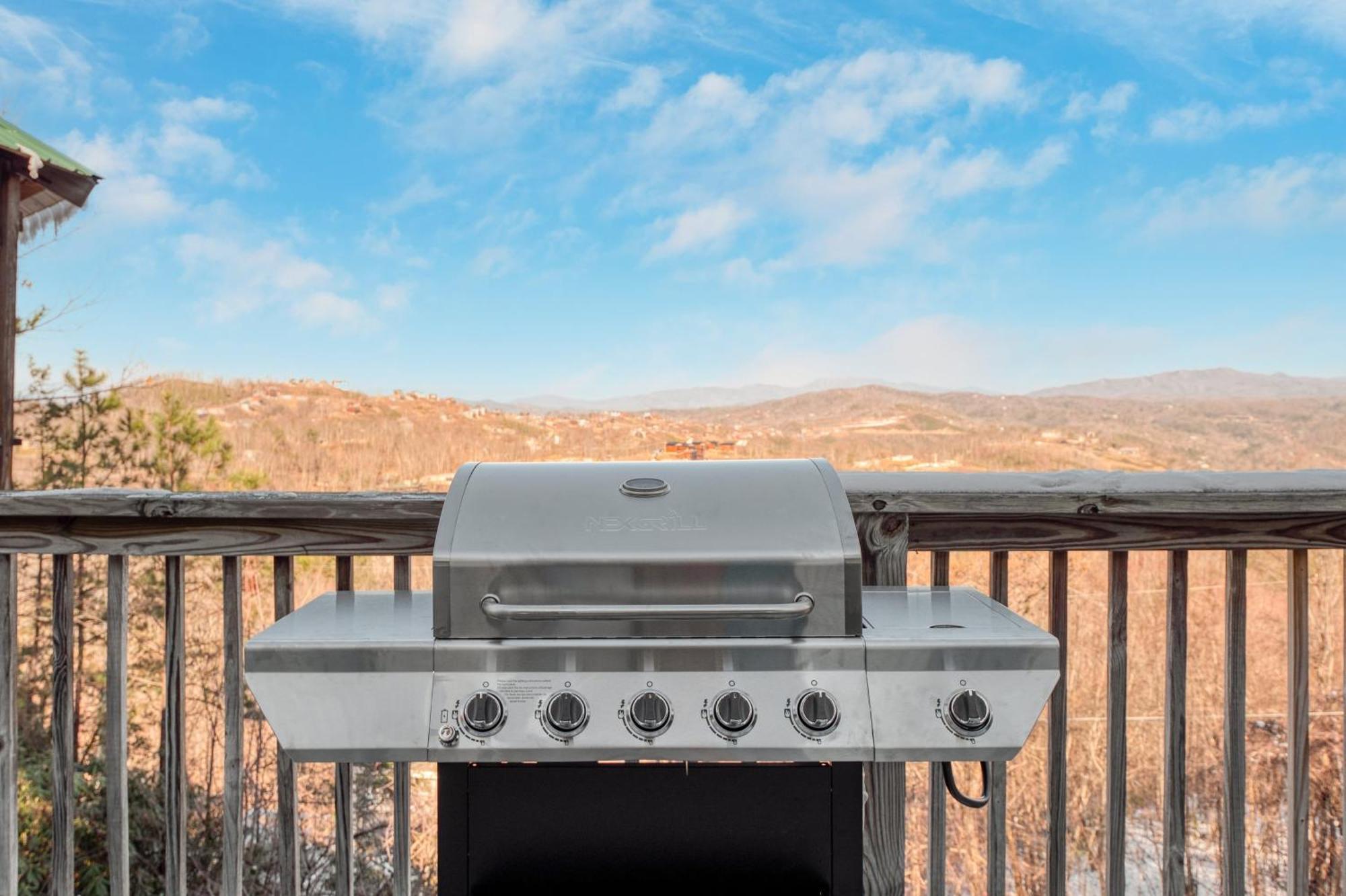 Fontana By Avantstay Gorgeous Mountain Cabin W Views Hot Tub Game Room Gatlinburg Exteriér fotografie