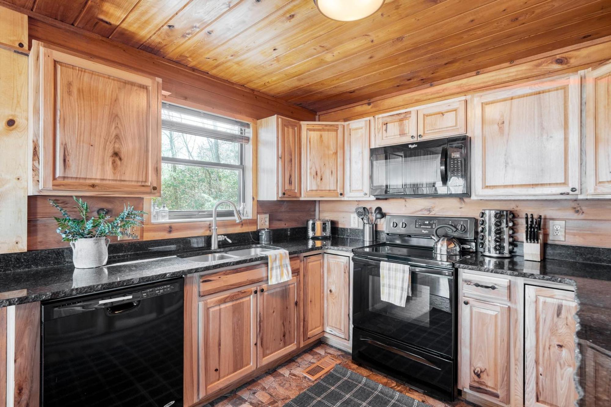 Fontana By Avantstay Gorgeous Mountain Cabin W Views Hot Tub Game Room Gatlinburg Exteriér fotografie